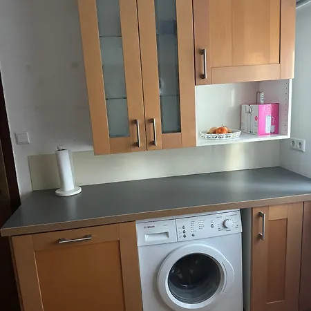Dom wakacyjny 2 Bedrooms, 2 Baths House With A Living An Upstairs Reception Rea *